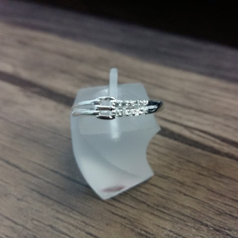 արծաթյա կանացի Մատանի - 1.1 գր - ԿՈԴ 204-308 arcatya kanaci Matani - 1.1 gr 