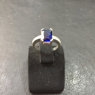 արծաթյա կանացի Մատանի - 3.4 գր - ԿՈԴ 203-703 arcatya kanaci Matani - 3.4 gr 