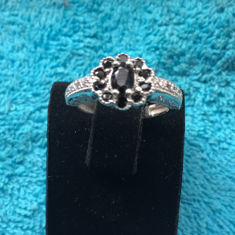 արծաթյա կանացի Մատանի - 3.9 գր - ԿՈԴ 203-750 arcatya kanaci Matani - 3.9 gr 