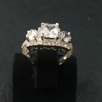 արծաթյա կանացի Մատանի - 4.8 գր - ԿՈԴ 203-674 arcatya kanaci Matani - 4.8 gr 